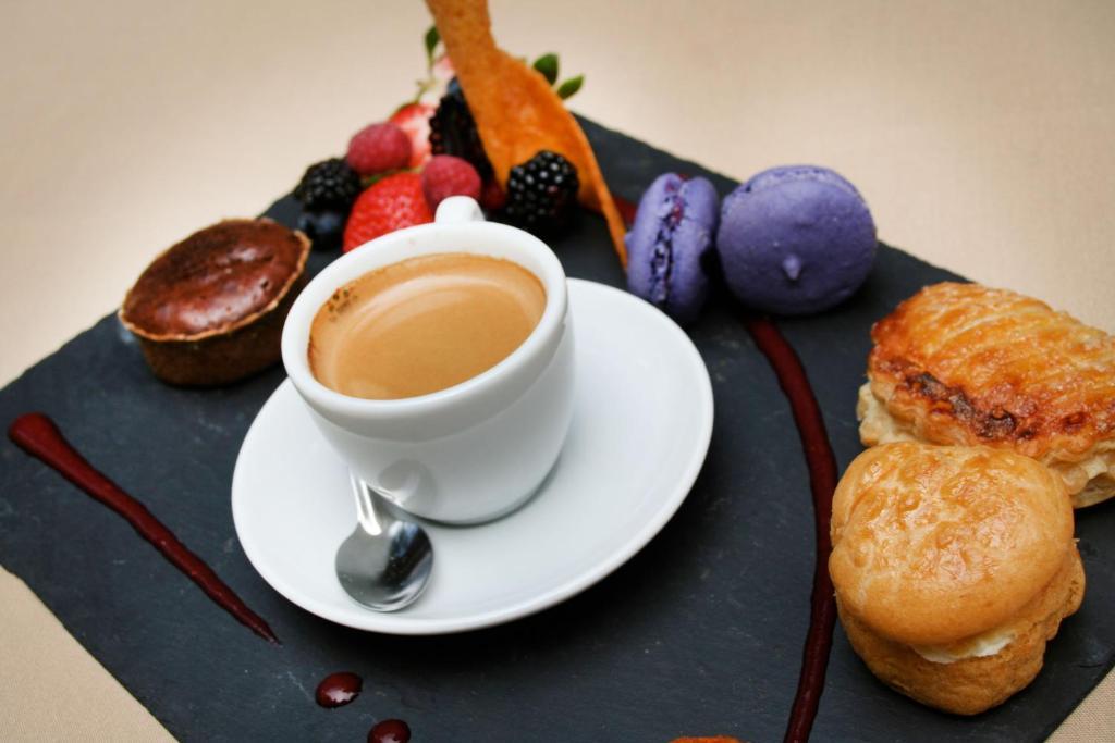 Le Cedre De Soyons Hotel Екстериор снимка