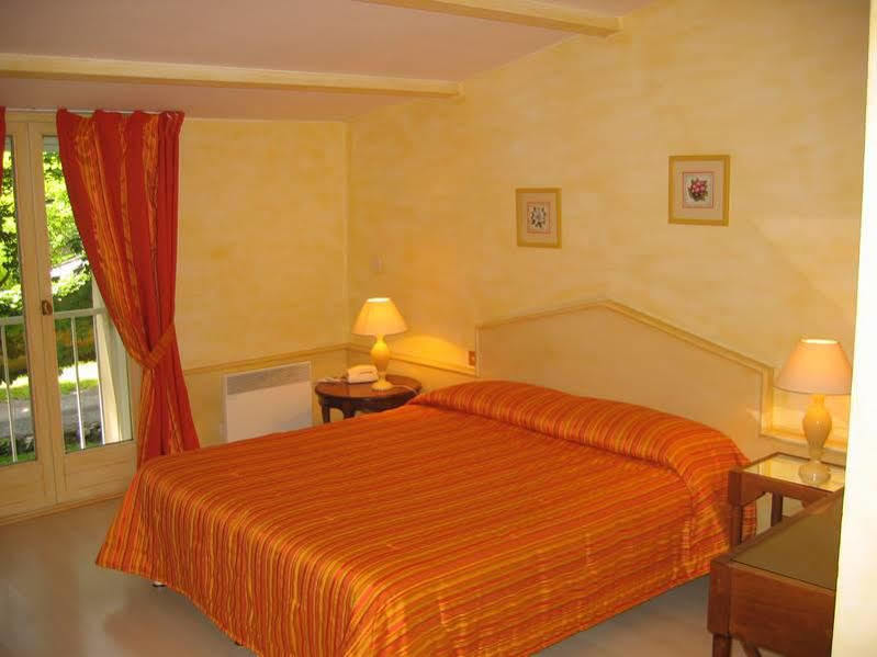 Le Cedre De Soyons Hotel Стая снимка
